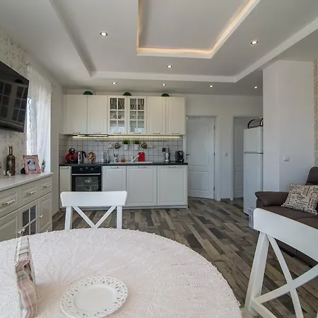 Atlant 3* Άγιος Κωνσταντίνος και Ελένη